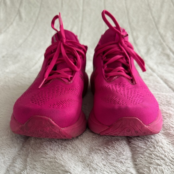 Women’s ASICS Gel Nimbus in Pink Running Shoes Size 10 - Picture 2 of 5